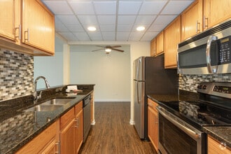 Building Photo - Views of Naperville