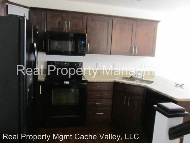 Building Photo - 1015 S 270 W