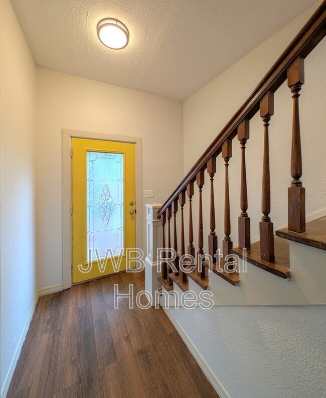 Foto del edificio - 1445 Ionia St