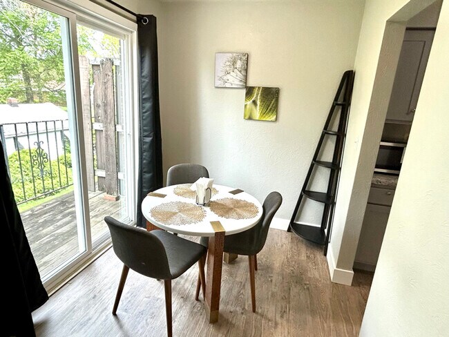 Foto del edificio - 4028 N Illinois Ave