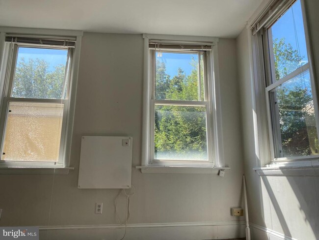 Foto del edificio - 790 S Front St