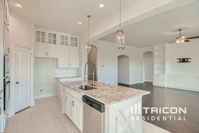Foto del edificio - 334 S Hill Dr