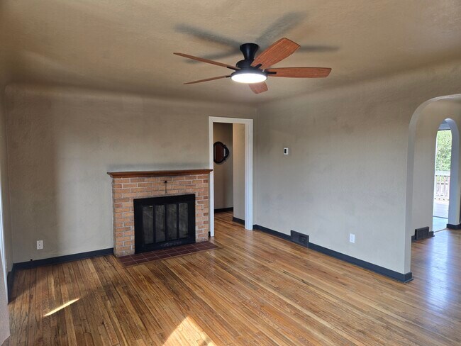 Foto del edificio - 1160 NE Lake St
