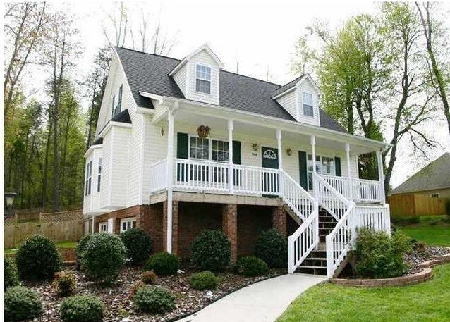 Primary Photo - Beautiful 3 bedroom / 2.5 Bath Home in Win...
