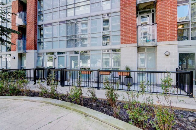 Building Photo - 170 Sudbury St