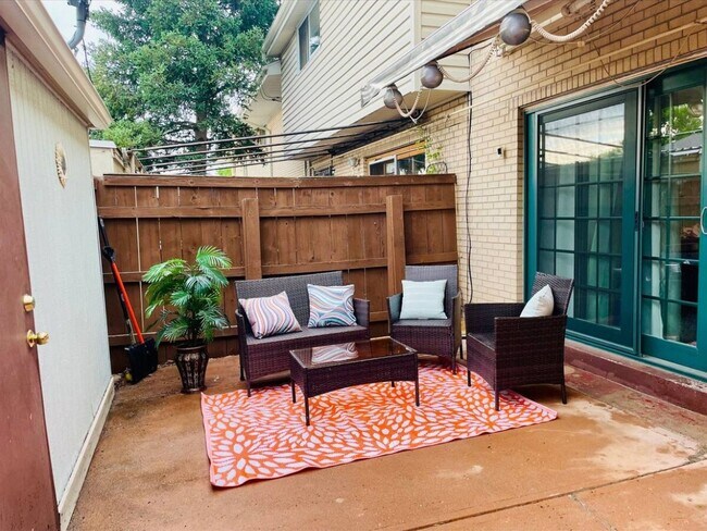 Foto del edificio - 3 Bedroom Townhome in Denver