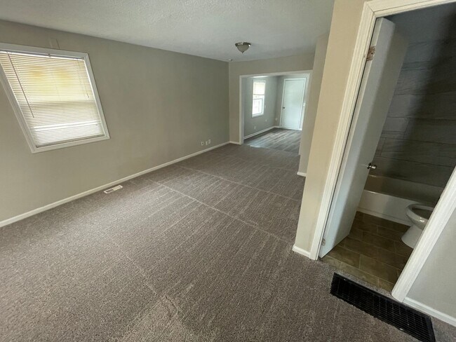 Foto del edificio - Coming Soon! Independence Home 3 Beds 2 Ba...