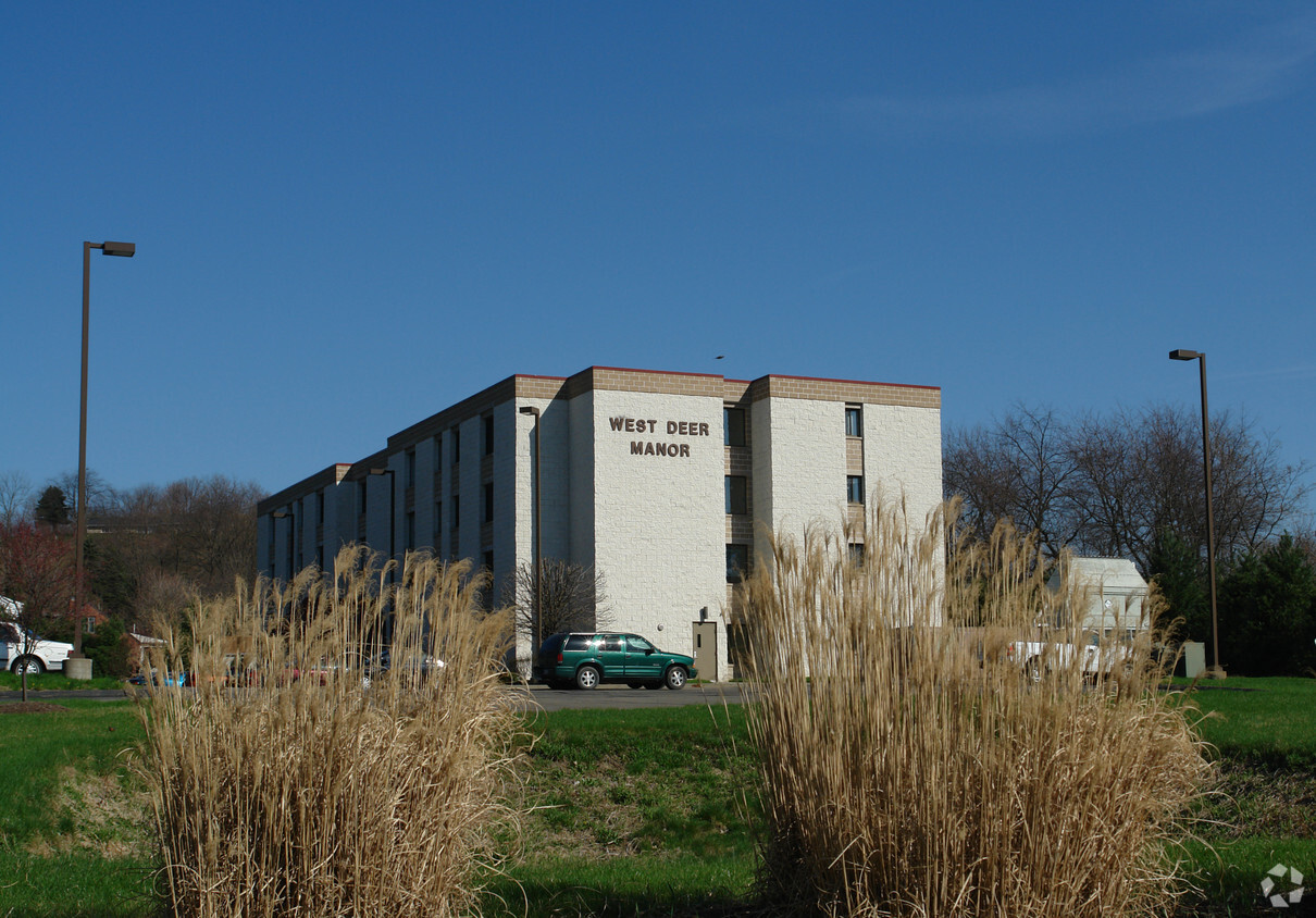 Primary Photo - West Deer Manor