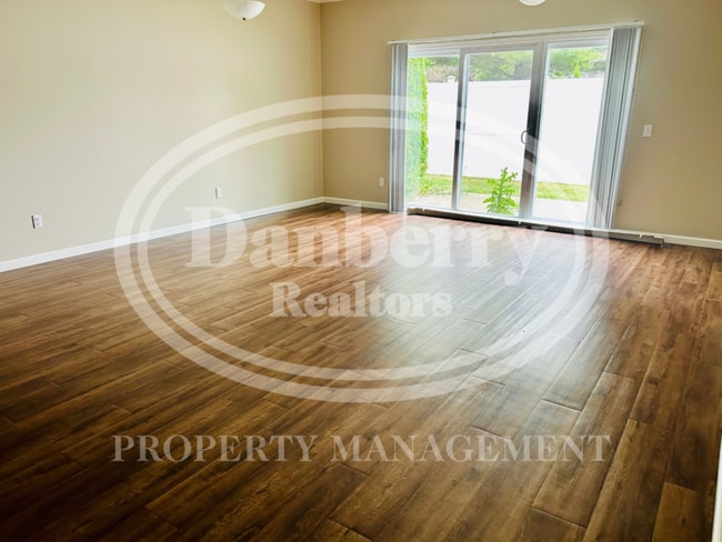 Building Photo - 1429 River Park Ln