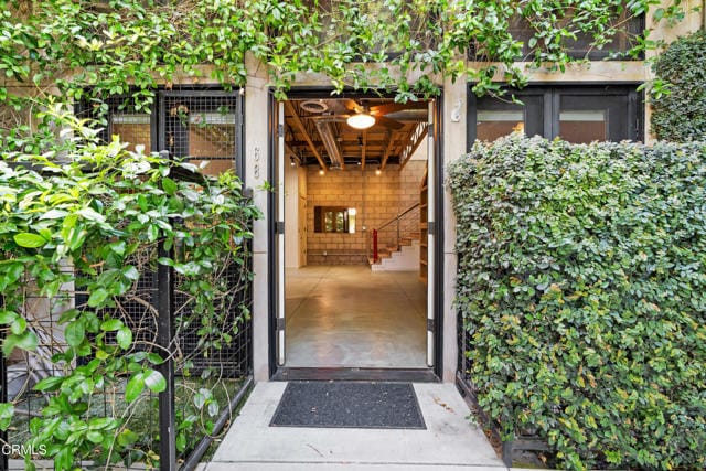 Building Photo - 68 E Montecito Ave