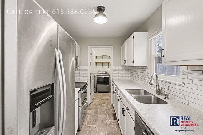 Foto del edificio - 7184 Chester Rd