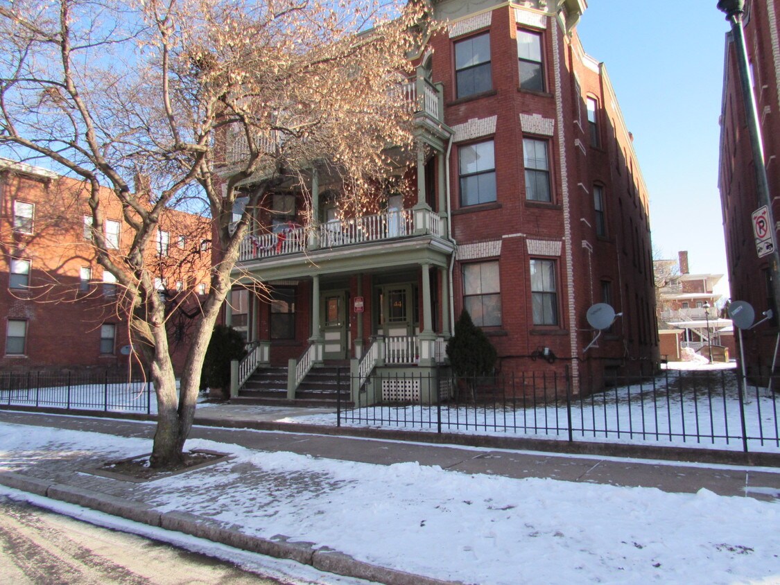 44 Congress St, Hartford, CT 06114 Apartments in Hartford, CT