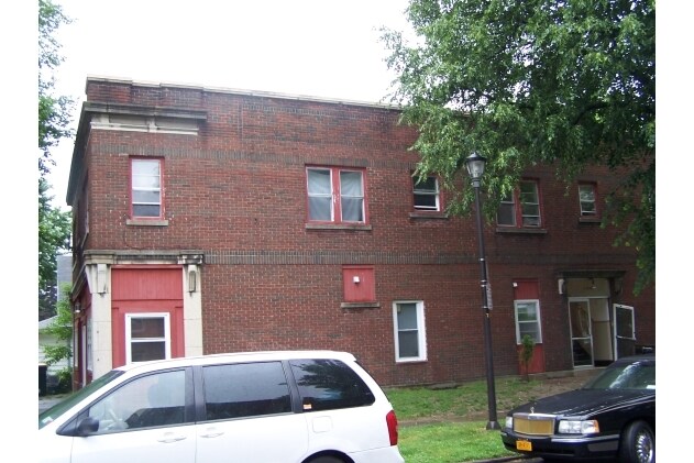 Building Photo - 455 Post Ave
