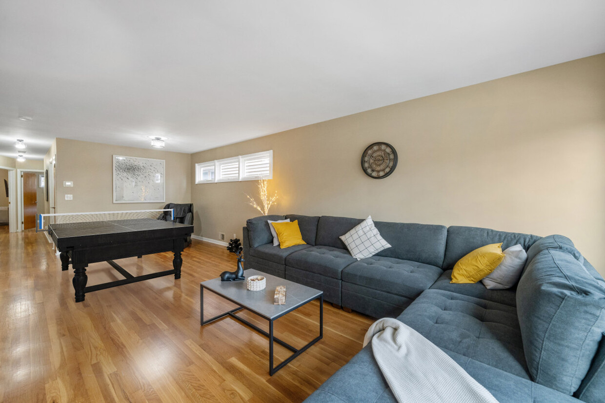 Primary Photo - 857 Avenue C