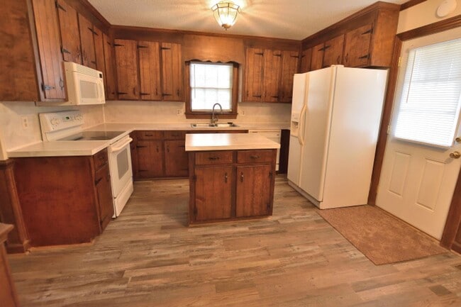 Building Photo - 1132 Niblick Dr