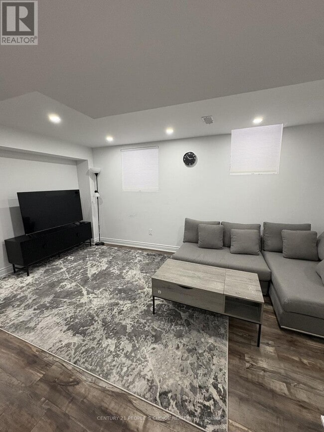 Building Photo - 23 Knotty Pine Ave