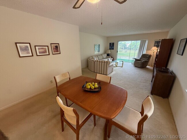Foto del edificio - 8405 NW 61st St