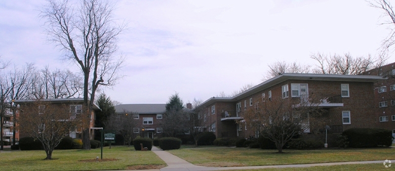 Building Photo - 3801-3807 Clarks Ln