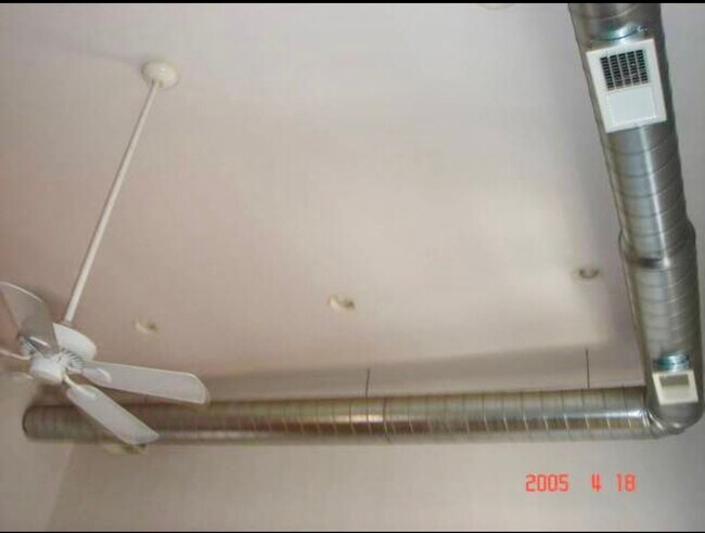 Foto del edificio - 1102 N Ashland Ave