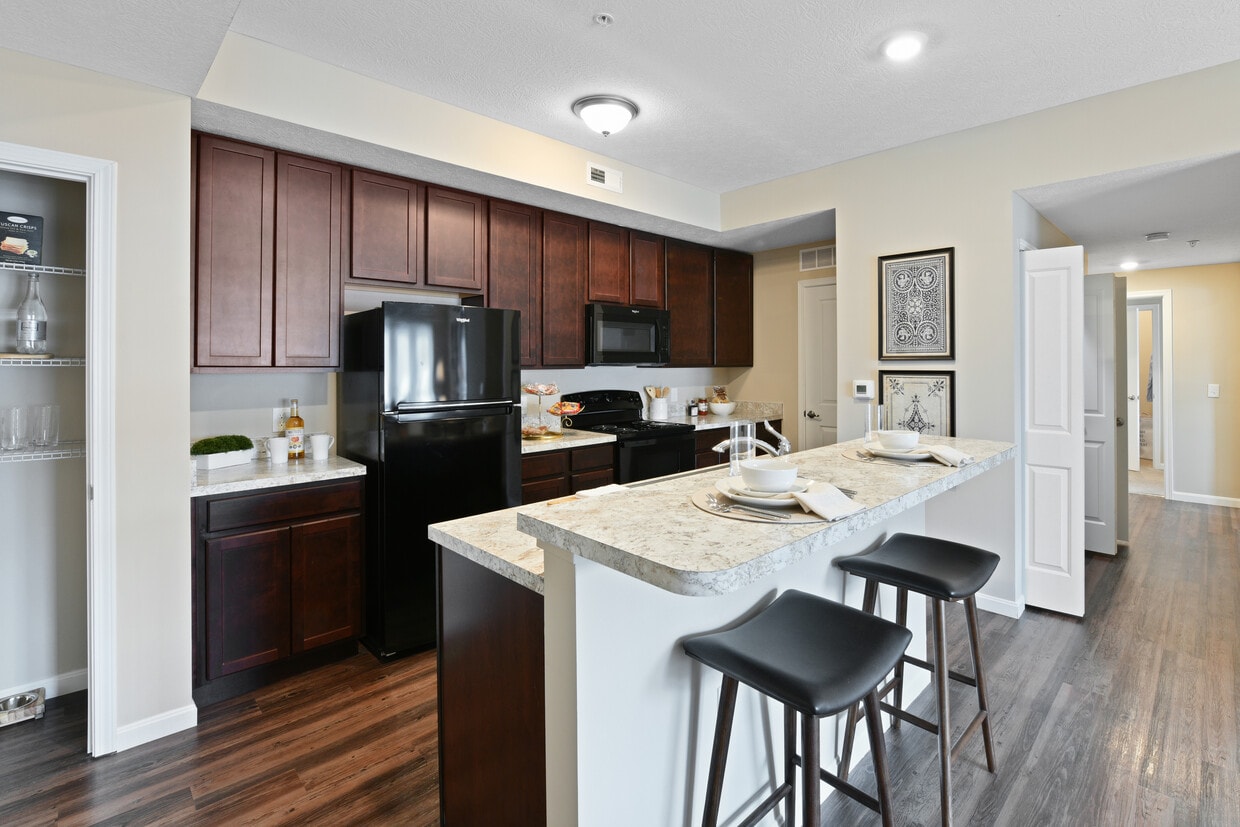 Primary Photo - Winchester Reserve Apartments