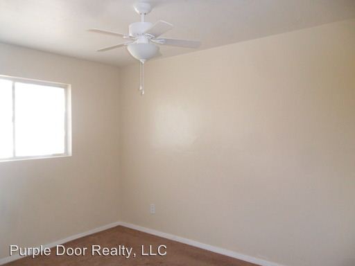 Building Photo - 500 E Laurel Dr