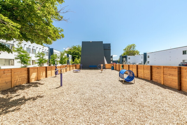 Valley Apartments apartments — community photo - Valley Apartments