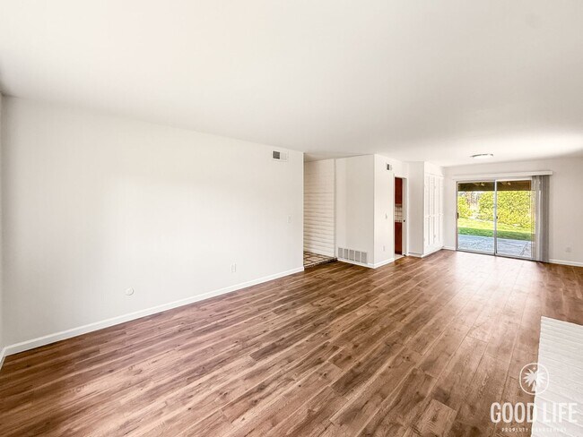 Foto del edificio - Charming One-Story 3-Bedroom Home with a B...