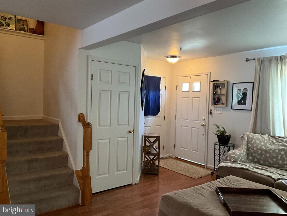 26015 Ridge Manor Dr, Damascus, MD 20872 Townhome Rentals in Damascus