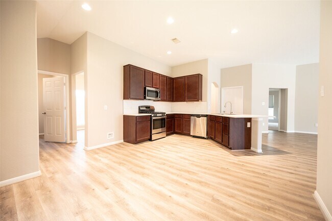 Building Photo - 9976 Western Ridge Way