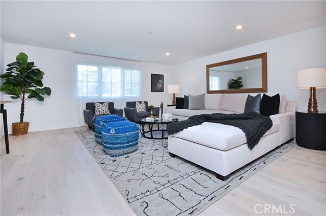 Building Photo - 4641 Cahuenga Blvd