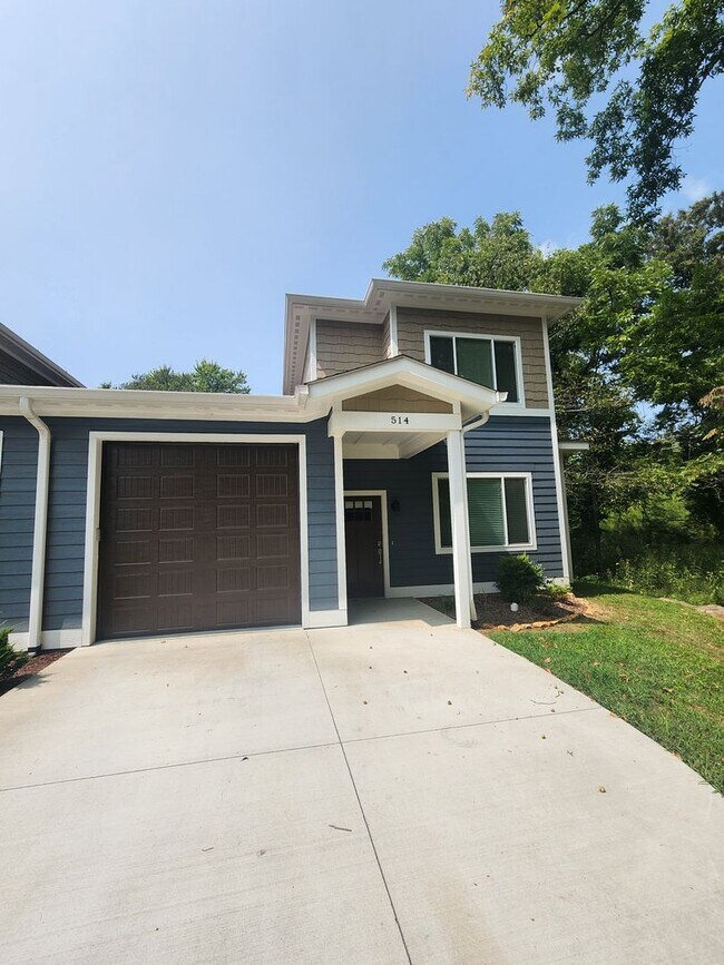 Foto del edificio - Black Mountain Rental!