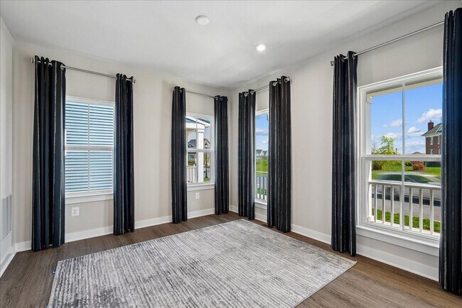 Foto del edificio - 1303 Potomac View Pkwy