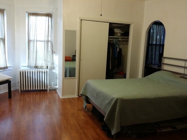 Foto del edificio - 231 Columbus Pl