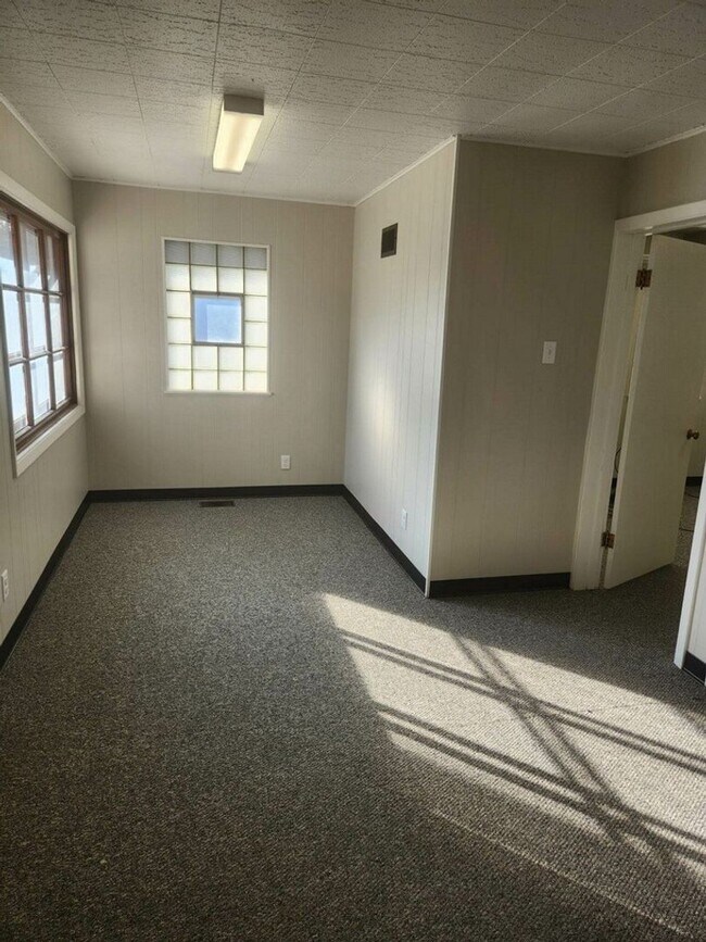 Foto del edificio - 1303 S 13th St