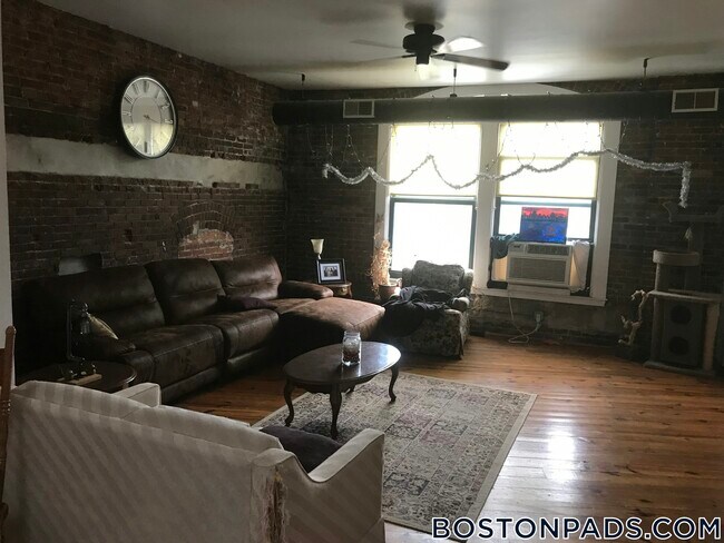 Foto del edificio - 600 Columbia Rd