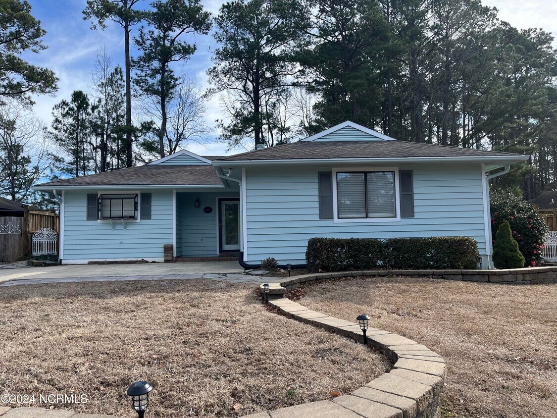 Foto principal - 607 Independence Dr