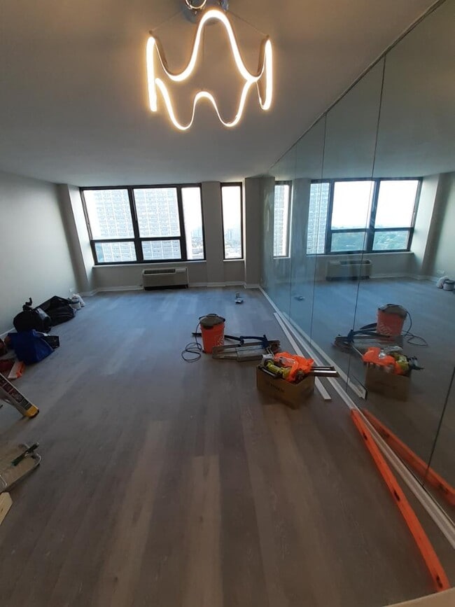 Building Photo - 5100 N Marine Dr