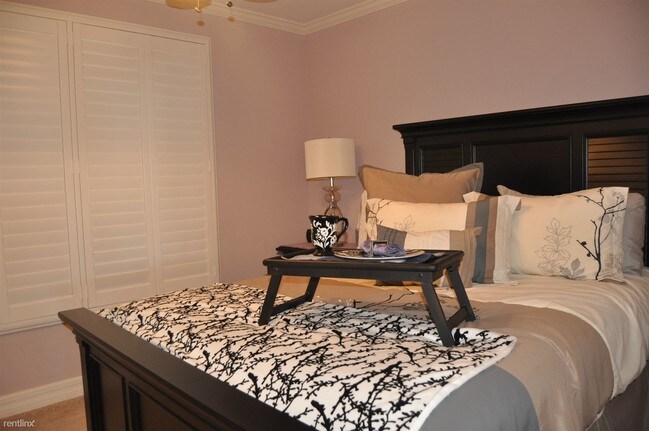 Foto del edificio - 200 Skiff Pt