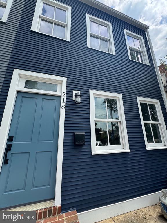 Foto principal - 218 S Henry St