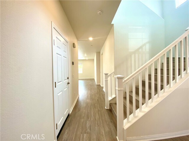 Foto del edificio - 4733 Rogers Way