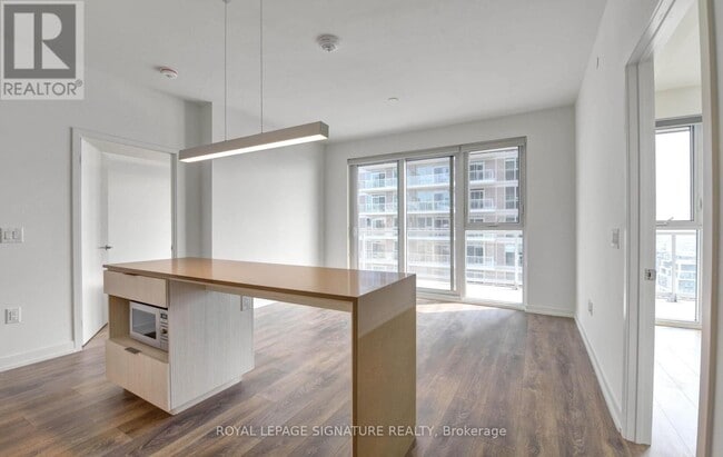 Building Photo - 15 Lower Jarvis St