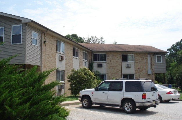 Building Photo - 11 Bennett Way