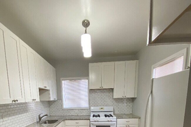 Foto del edificio - 834 Barnett St NE