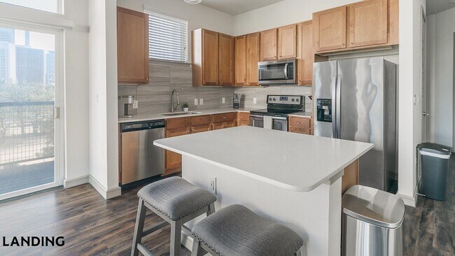 Building Photo - 1711 Caroline St