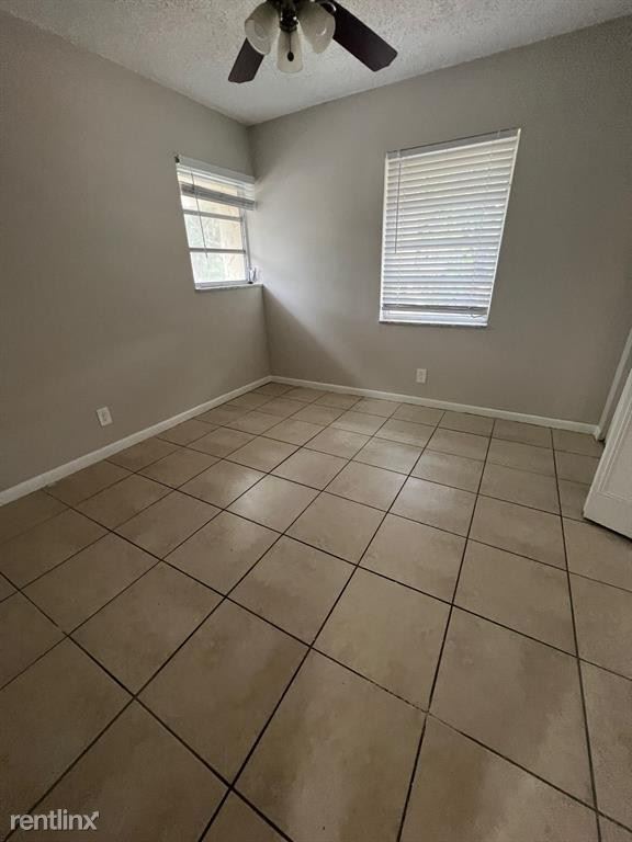 Foto del edificio - 3 br, 2 bath House - 4850 NE 5th Ave # 315