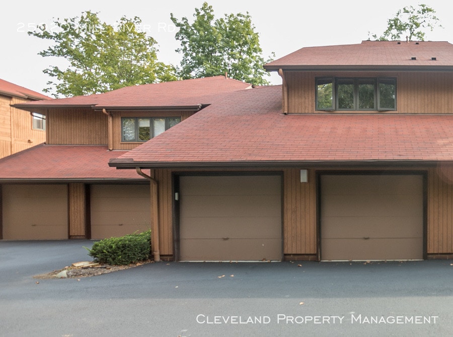 Photo inspiration: 25020 Mill River Ct Olmsted Falls Oh 44138 Photo Inspiration