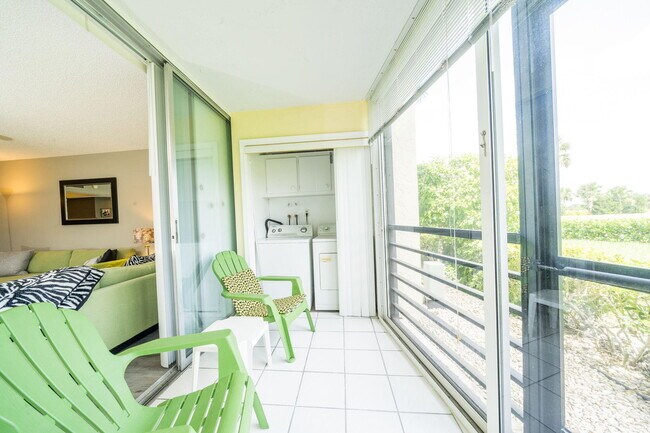 Foto del edificio - 23249 Barwood Ln N