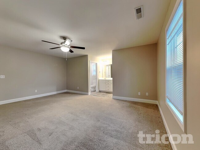 Foto del edificio - 110 Hunter Fox Trail