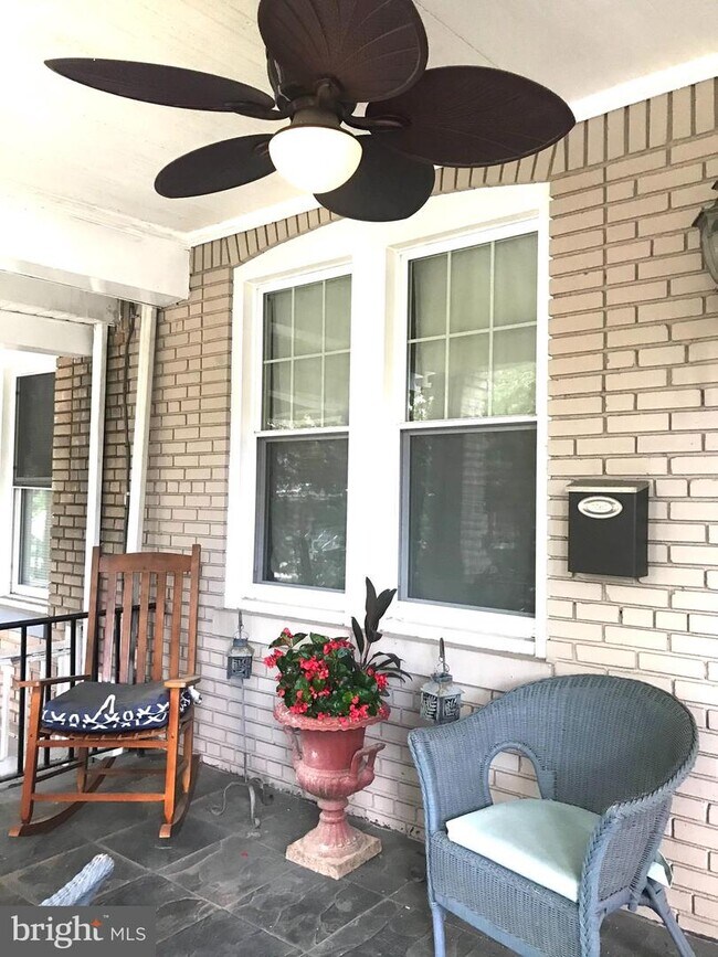 Foto del edificio - 1413 Shepherd St NW