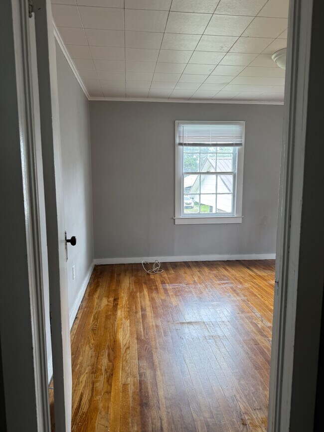 Foto del edificio - 4387 Kelson Ave